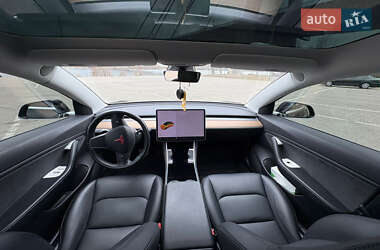 Седан Tesla Model 3 2019 в 