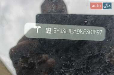Седан Tesla Model 3 2019 в 