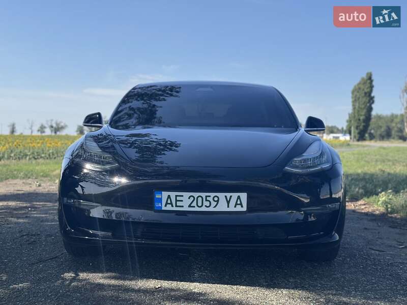 Седан Tesla Model 3 2019 в Днепре