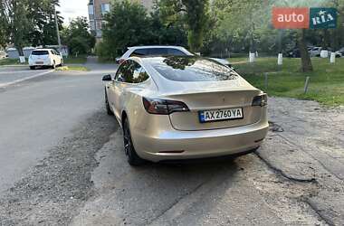 Седан Tesla Model 3 2019 в 