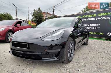 Седан Tesla Model 3 2023 в 