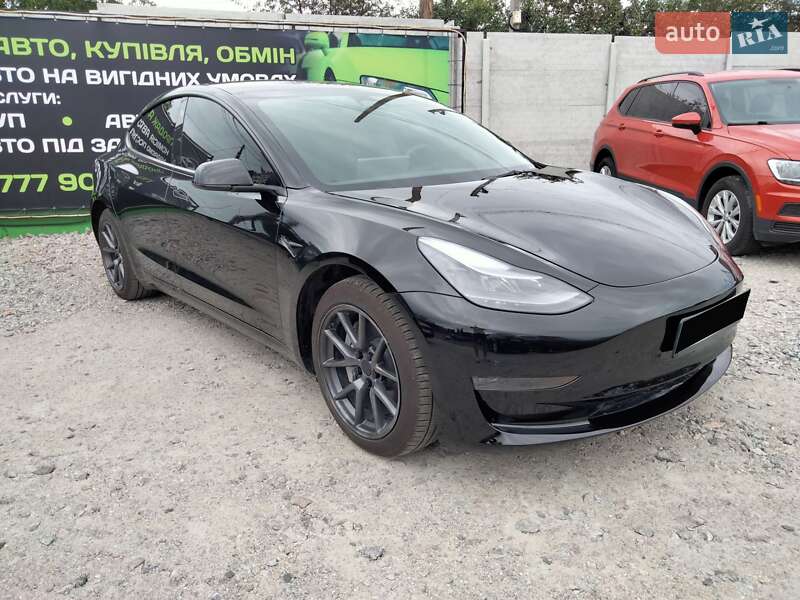 Седан Tesla Model 3 2023 в Белой Церкви