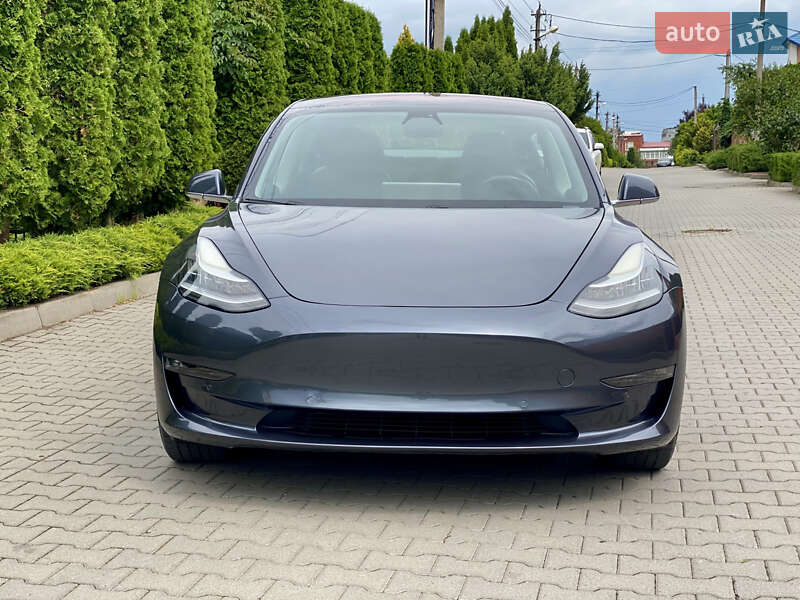 Седан Tesla Model 3 2018 в Хмельницком