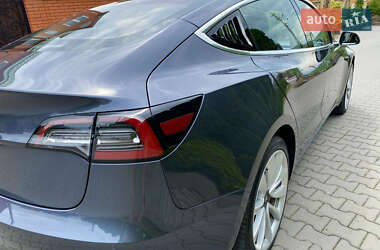 Седан Tesla Model 3 2018 в 