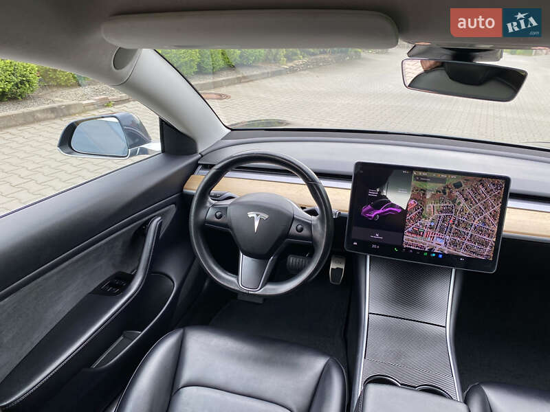 Седан Tesla Model 3 2018 в Хмельницком