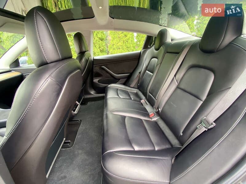 Седан Tesla Model 3 2018 в Хмельницком