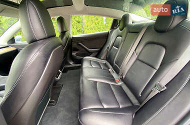 Седан Tesla Model 3 2018 в 