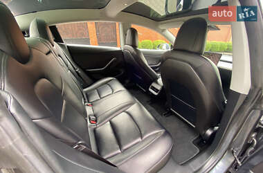 Седан Tesla Model 3 2018 в 