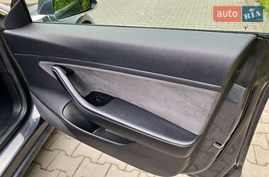 Седан Tesla Model 3 2018 в 