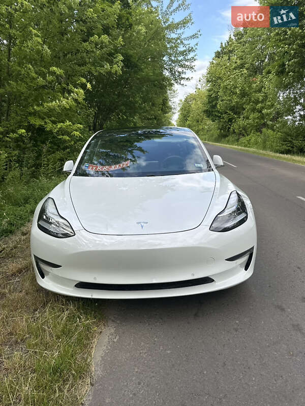 Седан Tesla Model 3 2020 в Львові фото 3 Седан Tesla Model 3 2020 в Львові