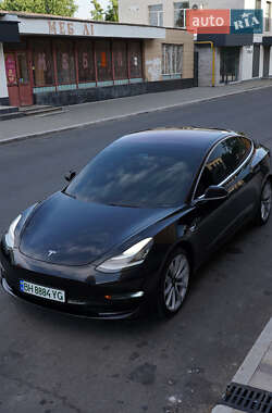 Седан Tesla Model 3 2018 в 