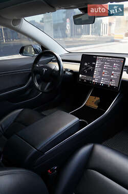 Седан Tesla Model 3 2018 в 