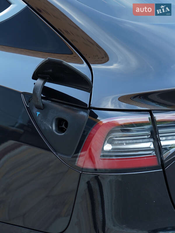 Седан Tesla Model 3 2018 в Одессе