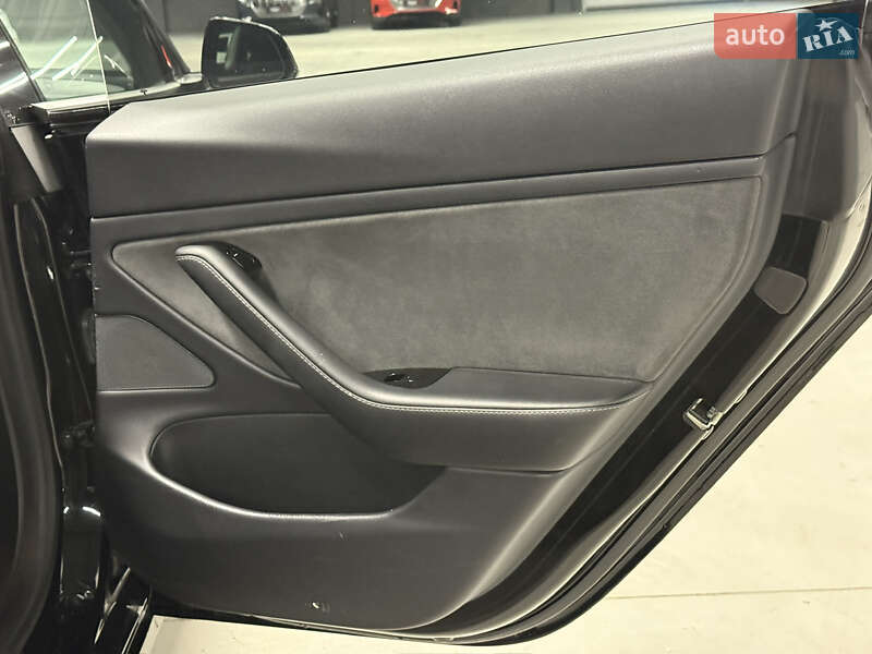 Седан Tesla Model 3 2019 в Владимире
