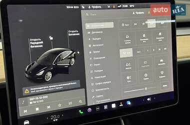 Седан Tesla Model 3 2019 в 