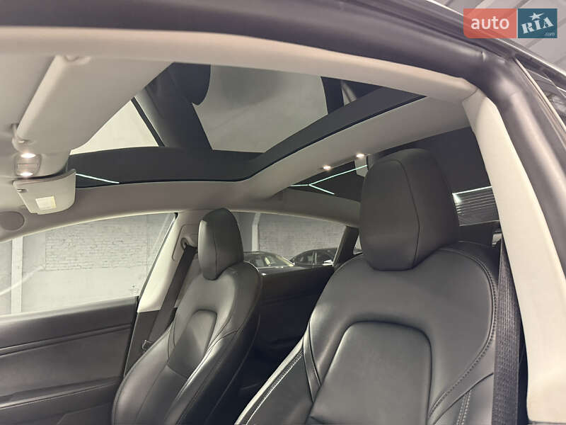 Седан Tesla Model 3 2019 в Владимире