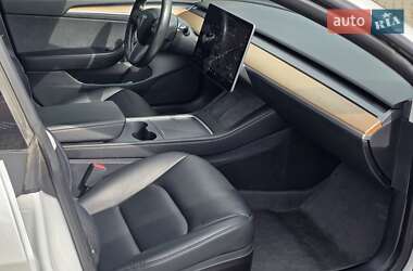 Седан Tesla Model 3 2021 в 