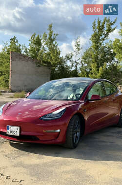 Седан Tesla Model 3 2020 в 