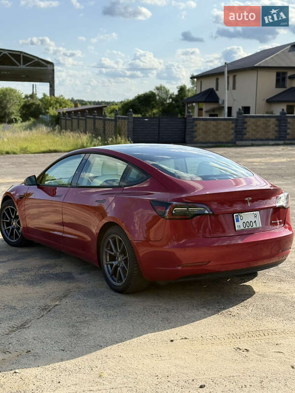 Седан Tesla Model 3 2020 в Рівному