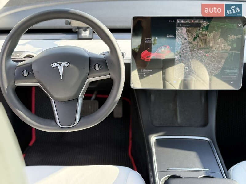 Седан Tesla Model 3 2020 в Рівному