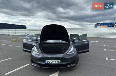 Седан Tesla Model 3 2018 в 
