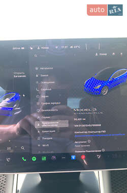 Седан Tesla Model 3 2020 в 
