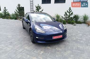 Седан Tesla Model 3 2019 в 
