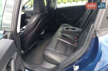 Седан Tesla Model 3 2019 в 