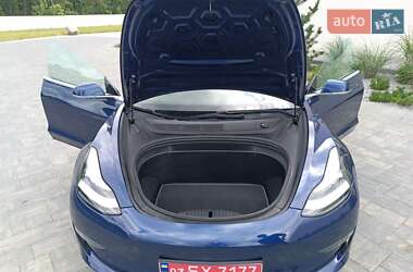 Седан Tesla Model 3 2019 в 