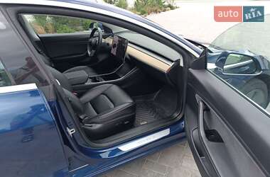Седан Tesla Model 3 2019 в 