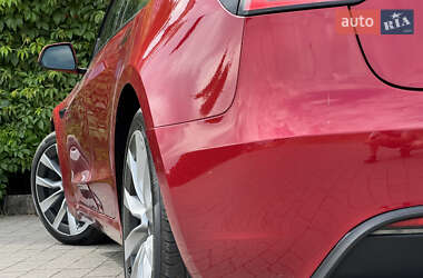 Седан Tesla Model 3 2024 в 