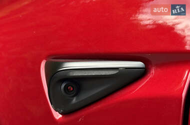 Седан Tesla Model 3 2024 в 