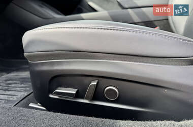 Седан Tesla Model 3 2024 в 