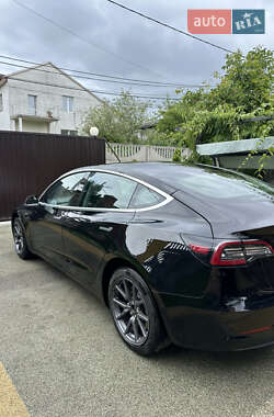 Седан Tesla Model 3 2020 в 