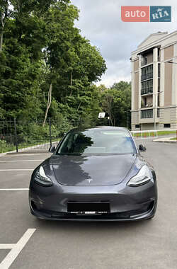 Седан Tesla Model 3 2018 в Киеве