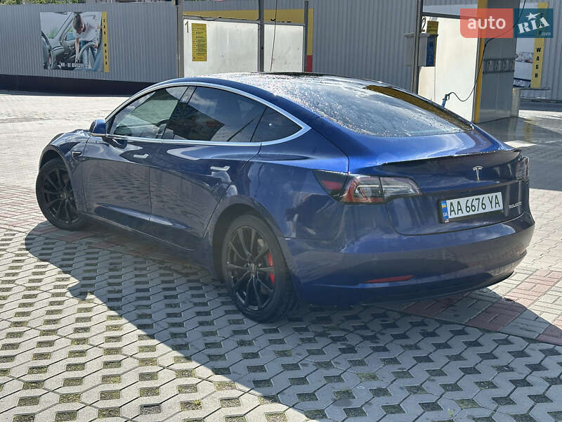 Седан Tesla Model 3 2019 в Киеве фото 5 Седан Tesla Model 3 2019 в Киеве