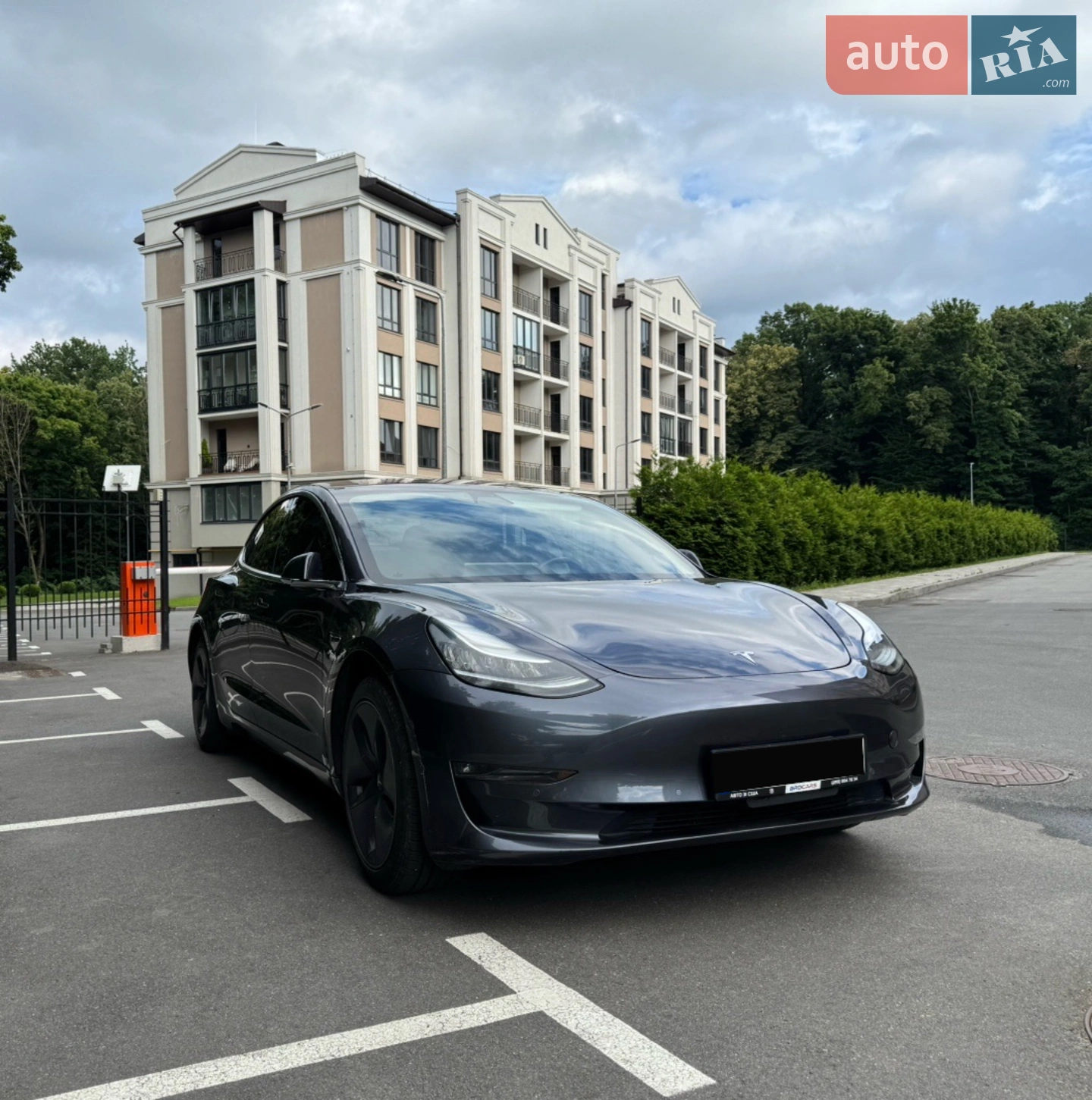 2018 Tesla Model 3 - фото 1
