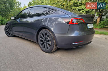 Седан Tesla Model 3 2021 в 
