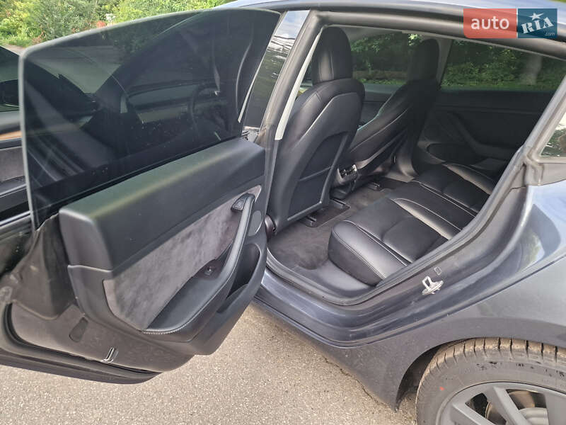 Седан Tesla Model 3 2021 в Харькове