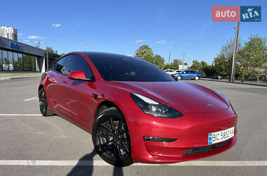 Седан Tesla Model 3 2018 в Києві