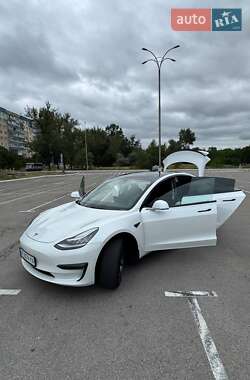 Седан Tesla Model 3 2019 в Кам'янському