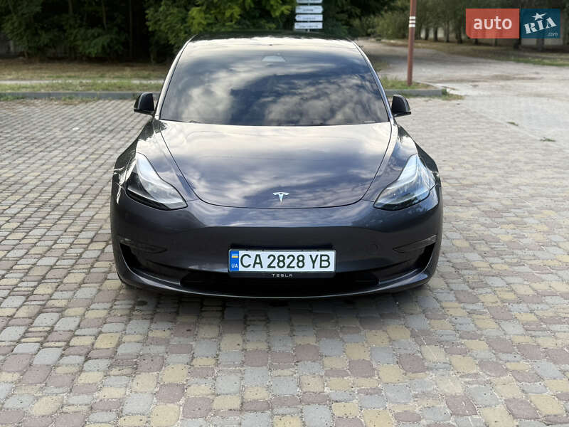 Tesla Model 3 2023