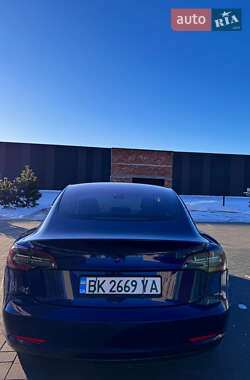 Седан Tesla Model 3 2018 в 