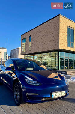 Седан Tesla Model 3 2018 в 