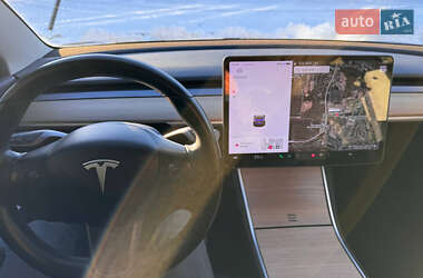 Седан Tesla Model 3 2018 в 