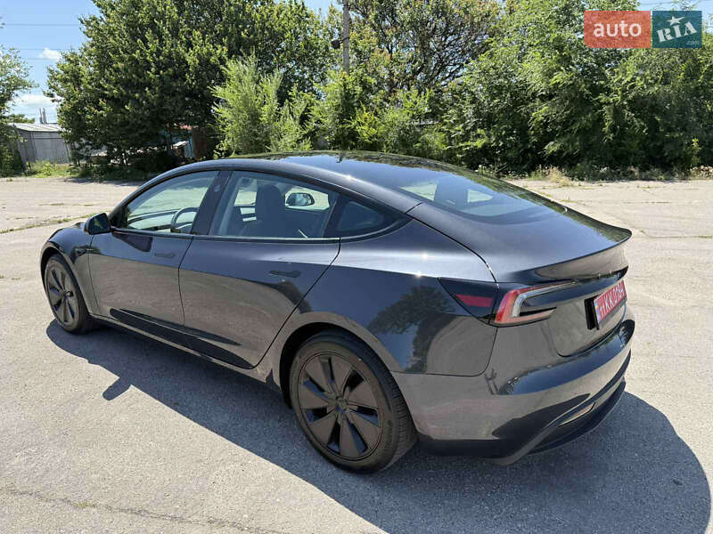 Седан Tesla Model 3 2024 в Запорожье