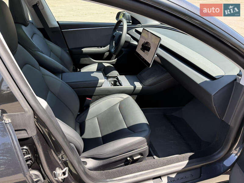 Седан Tesla Model 3 2024 в Запорожье