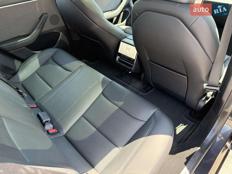 Седан Tesla Model 3 2024 в Запорожье