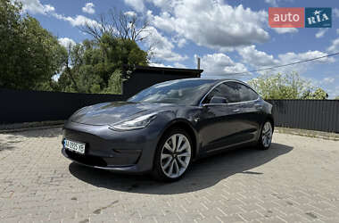 Седан Tesla Model 3 2018 в Буче