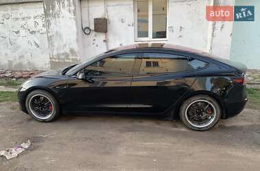Седан Tesla Model 3 2017 в 